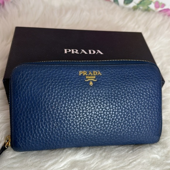 💯Authentic Prada Navy Leather Zip Wallet🍀 - Picture 4 of 13